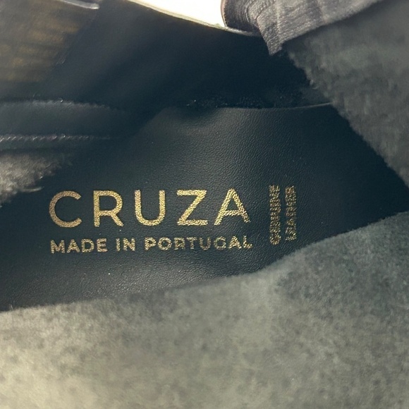 NWT CRUZA Black Leather Pearl Embellished Ankle Booties Made in Portugal Size7.5 - Picture 10 of 16
